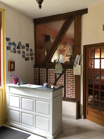 Saint-Ouen-des-Champs Les Trois Cornets酒店 外观 照片